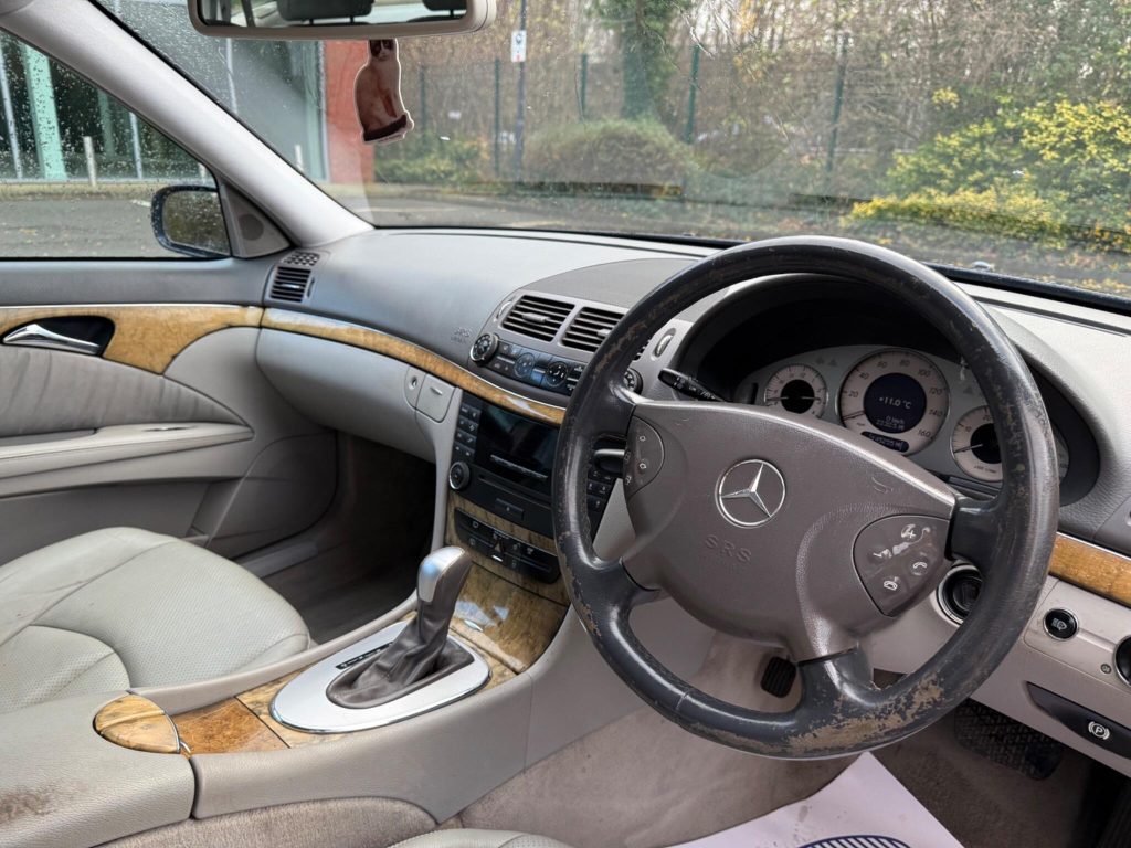 Mercedes-Benz E-class 3.0 E320 CDI Avantgarde G-Tronic 5dr — photo 28 of 45