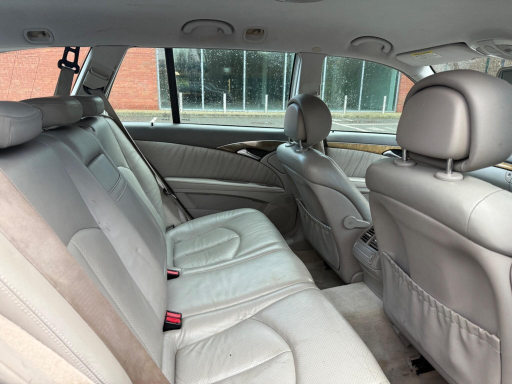Mercedes-Benz E-class 3.0 E320 CDI Avantgarde G-Tronic 5dr — photo 34 of 45